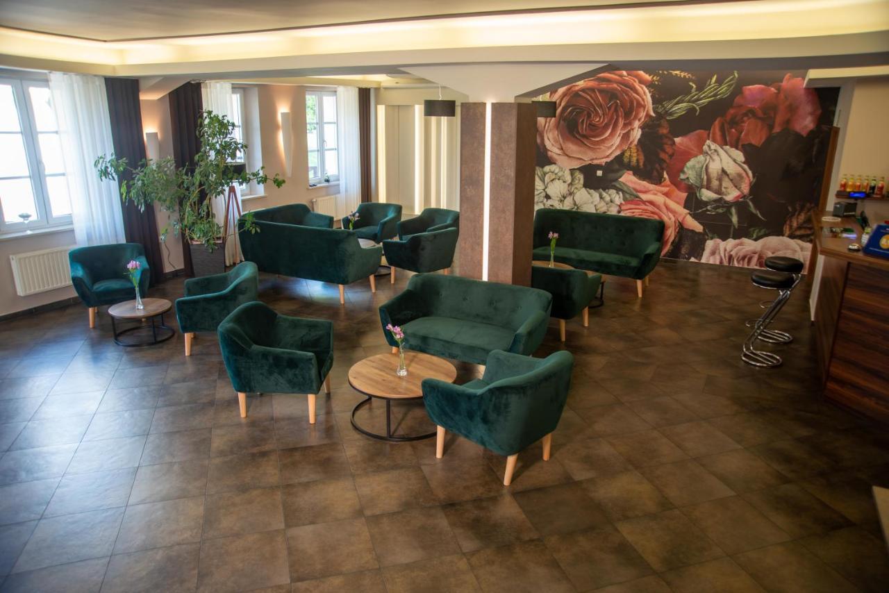 Centrum Restauracyjno-Hotelowe Florres Pawłowiczki Buitenkant foto