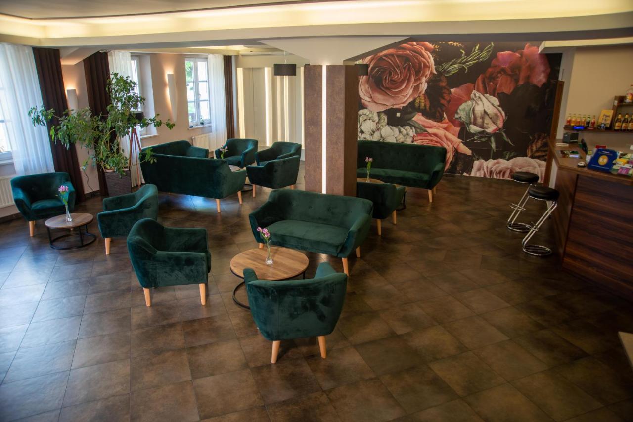 Centrum Restauracyjno-Hotelowe Florres Pawłowiczki Buitenkant foto
