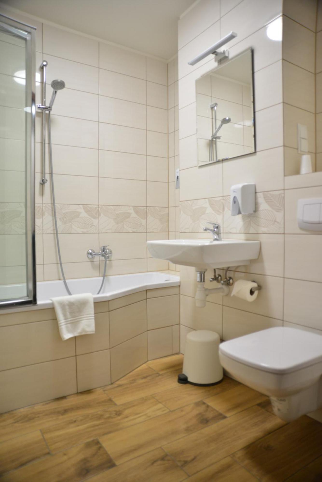 Centrum Restauracyjno-Hotelowe Florres Pawłowiczki Buitenkant foto
