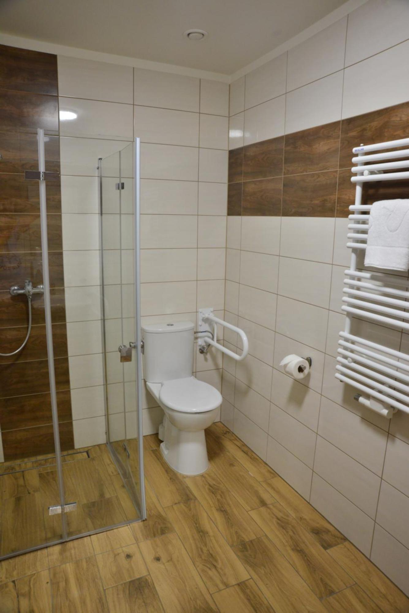 Centrum Restauracyjno-Hotelowe Florres Pawłowiczki Buitenkant foto